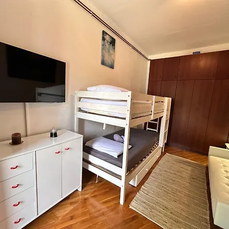 Cocolo Apartment *