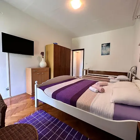 Cocolo Apartment *